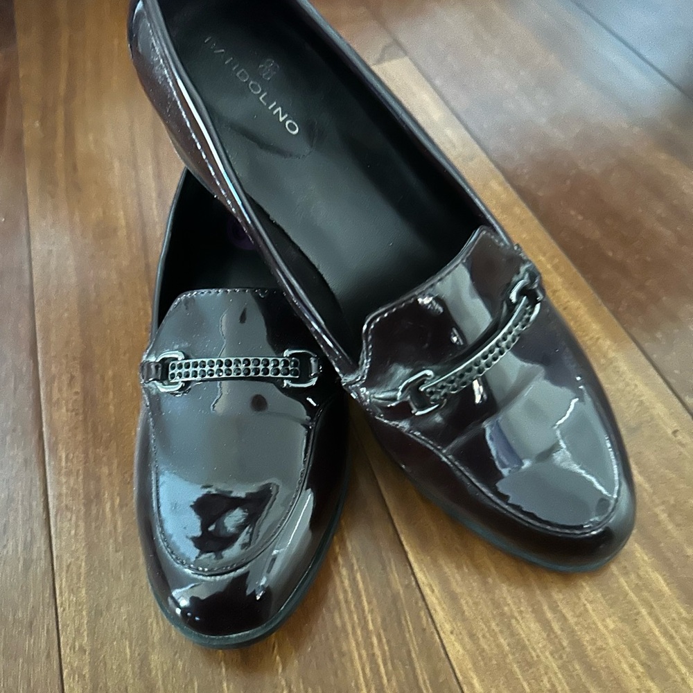 Vaneli Men's Glossy Black Loafers with Chain Detail